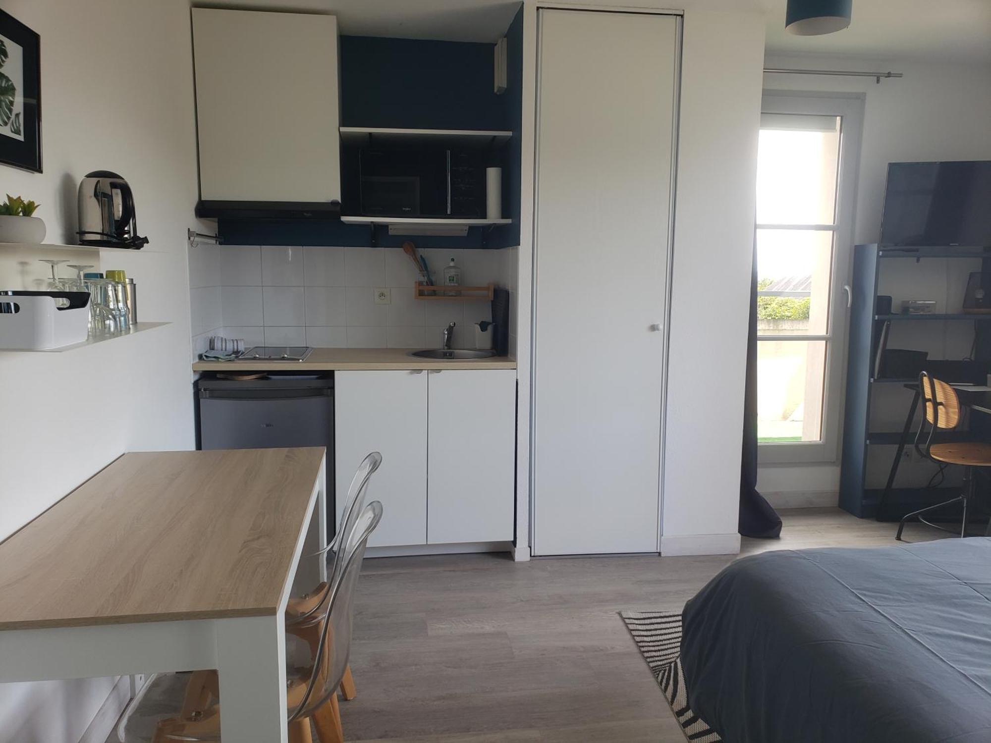 Le Vinci Studio Tout Confort Proche Centre Ville Avec Terrasse Et Parking Blois Exterior photo