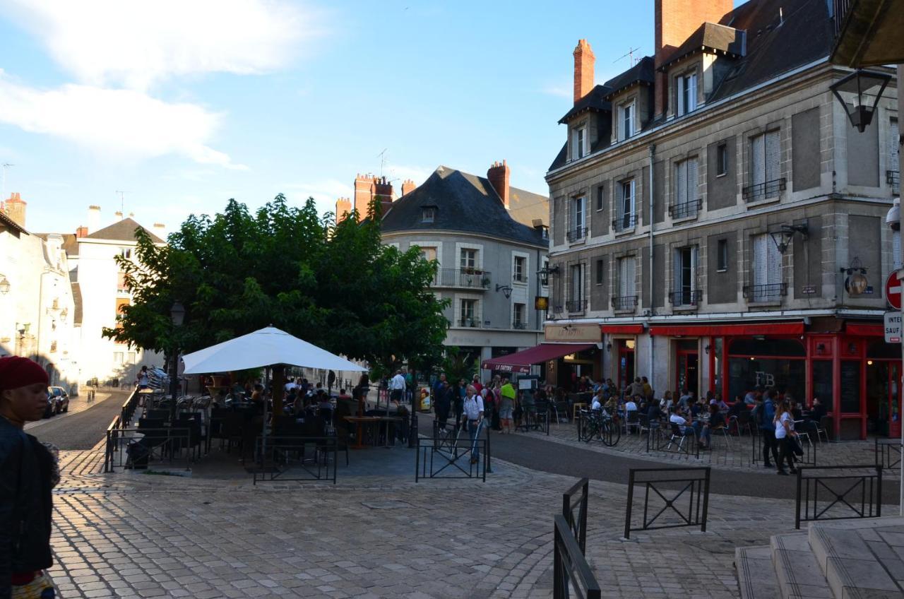 Le Vinci Studio Tout Confort Proche Centre Ville Avec Terrasse Et Parking Blois Exterior photo